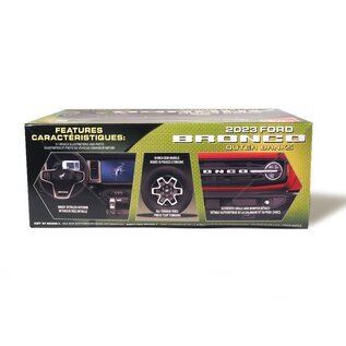 AMT AMT 1345M AMT 2023 1/25 Ford Bronco Outer Banks Model Kit (Level 2)