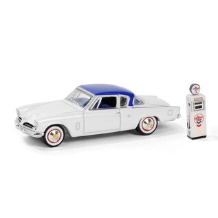 GREENLIGHT COLLECTIBLES GLC 97160-B 1954 STUDEBAKER COMMANDER STARLINER WITH VINTAGE GAS PUMP 1/64 DIE-CAST
