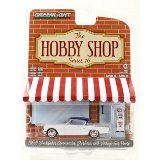 GREENLIGHT COLLECTIBLES GLC 97160-B 1954 STUDEBAKER COMMANDER STARLINER WITH VINTAGE GAS PUMP 1/64 DIE-CAST