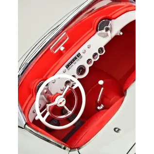 REVELL GERMANY REV 07718 1953 CHEVROLET CORVETTE ROADSTER 1/24 PLASTIC MODEL