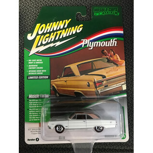 JOHNNY LIGHTNING JL 05383 1967 PLYMOUTH GTX WHITE/MEDIUM COPPER POLY 1/64 DIE-CAST