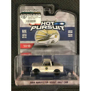GREENLIGHT COLLECTIBLES GLC 43040-B 1964 HARVESTER SCOUT HALF CAB HOT PURSUIT SERIES 46 1/64 DIE-CAST