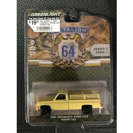GREENLIGHT COLLECTIBLES GLC 610505-F 1986 CHEVROLET M1008 CUCV DESERT TAN BATTALION SERIES 5 1/64 DIE-CAST