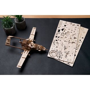 UGEARS UGR 70189 UGears Bayraktar TB2 Combat Drone - 127 Pieces