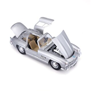 BURAGO BUR 18-22023 Bburago 1/24 Mercedes-Benz 300 SL (1954) - Silver
