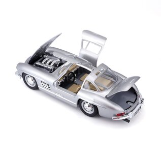 BURAGO BUR 18-22023 Bburago 1/24 Mercedes-Benz 300 SL (1954) - Silver