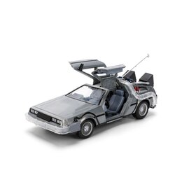 JADA TOYS JAD 36849 Jada 1/24 Back to the Future 40th Anniv Time Machine w/ Truck