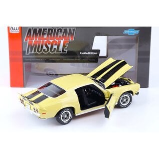 AUTOWORLD AW 1311 1972 CHEVY CAMARO RS/Z28 CREAM YELLOW 1/18 DIE-CAST