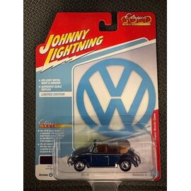 JOHNNY LIGHTNING JL 06811A 1975 VOLKSWAGEN SUPER BEETLE CONV. DELFT BLUE 1/64 DIE-CAST