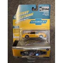 JOHNNY LIGHTNING JL 07804 2002 CHEVY MONTE CARLO PACE CAR COMPETITION YELLOW 1/64 DIE-CAST