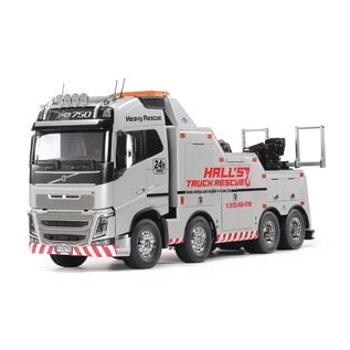 TAMIYA TAM 47528 VOLVO FH16 GLOBETROTTER 750 8X4 TOW TRUCK (INCLUDES SILVER PRE-PAINTED BODY COMPONENTS)