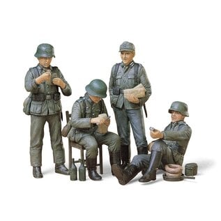 TAMIYA TAM 35129 German Soldiers At Rest Kit 1/35 PLASTIC MODEL