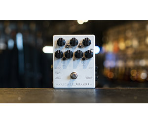 Darkglass Vintage Deluxe V3 Bass Preamp Pedal - Tone Tailors 