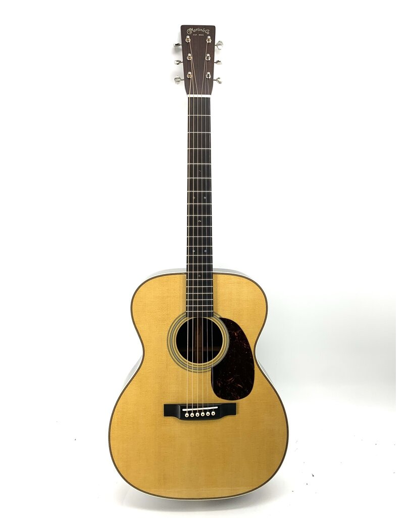 Martin Martin 000-28 Standard Series Acoustic Guitar