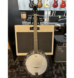 Used Washburn 5 string banjo w/case