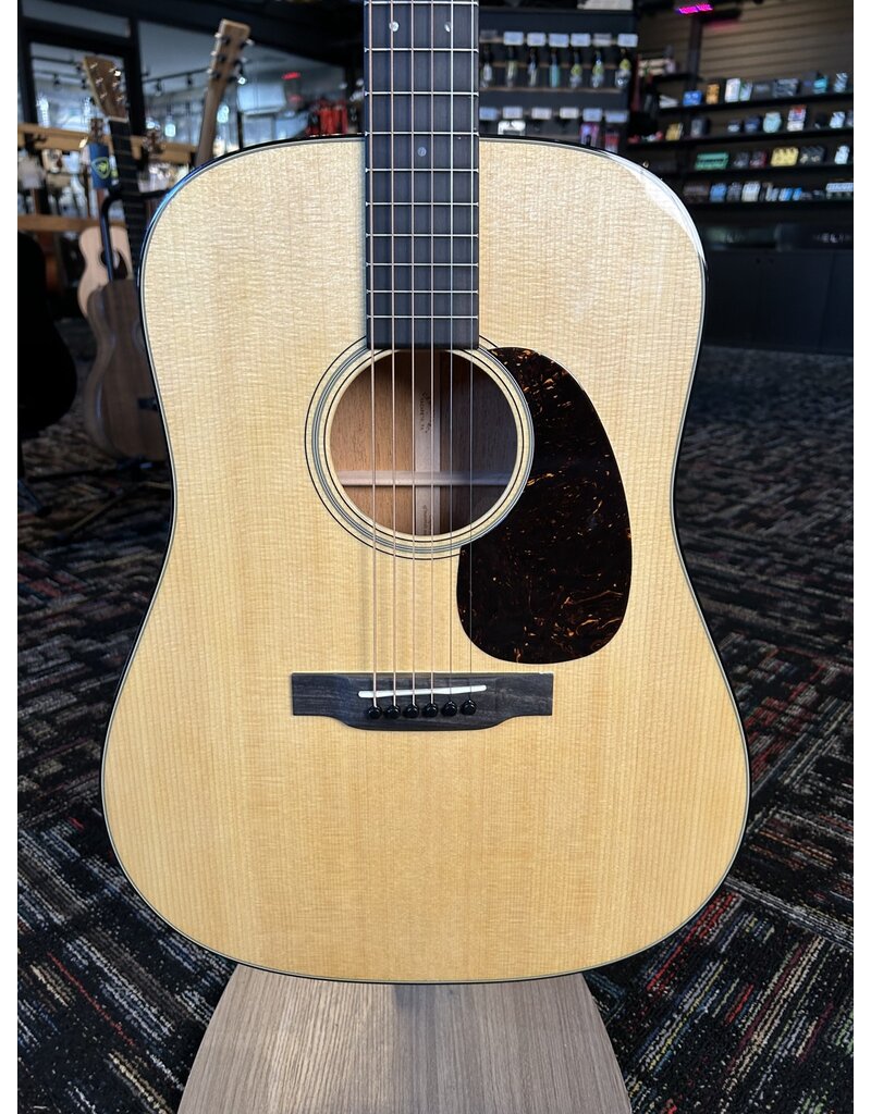 Martin Martin D-18 Dreadnought Acoustic