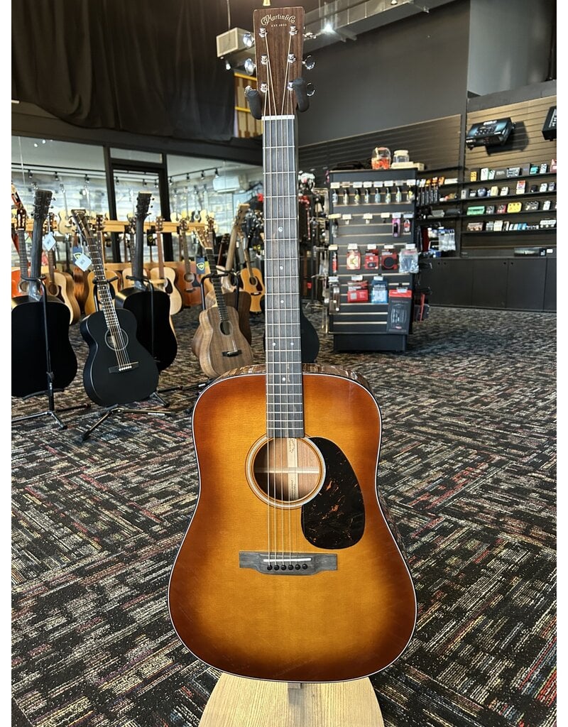 Martin Martin D-18 Standard Series Ambertone