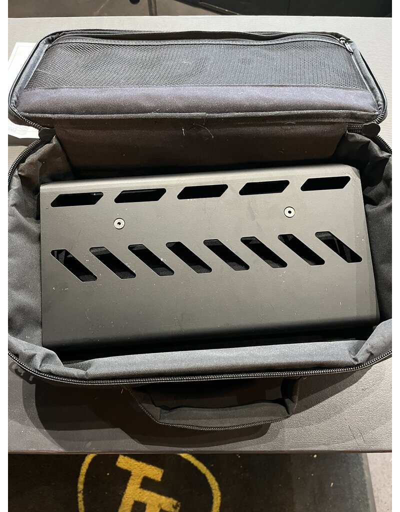 Used Gator Pedal Small with case Tone Tailors