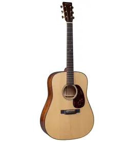 Martin Guitar Martin D-18 Modern Deluxe Acoustic