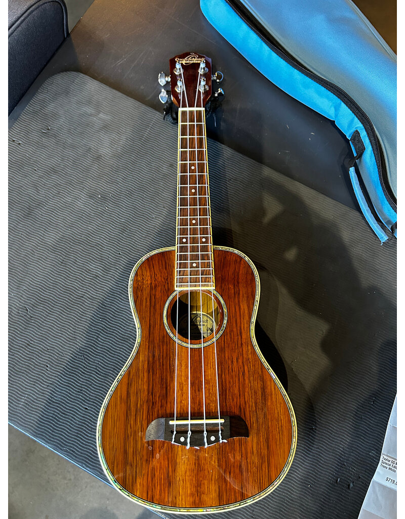 Oscar Schmidt Used Oscar Schmidt OU5 ukulele w/bag