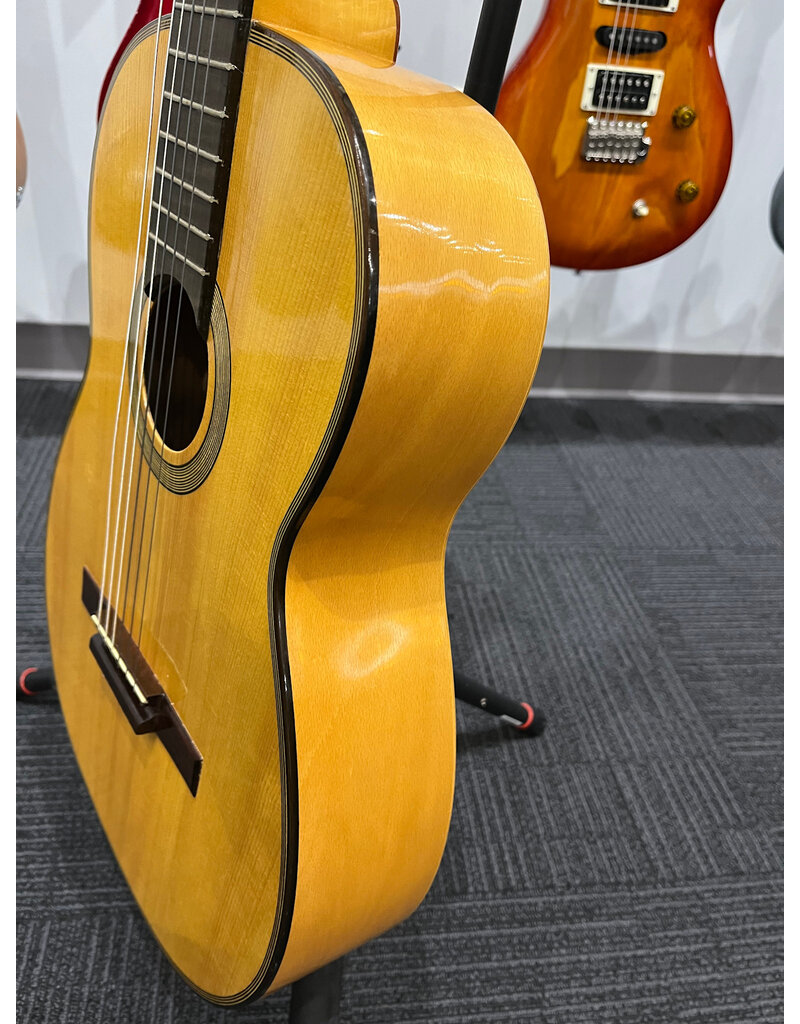 Beuscher Used Beuscher Classical guitar w/case (as is)