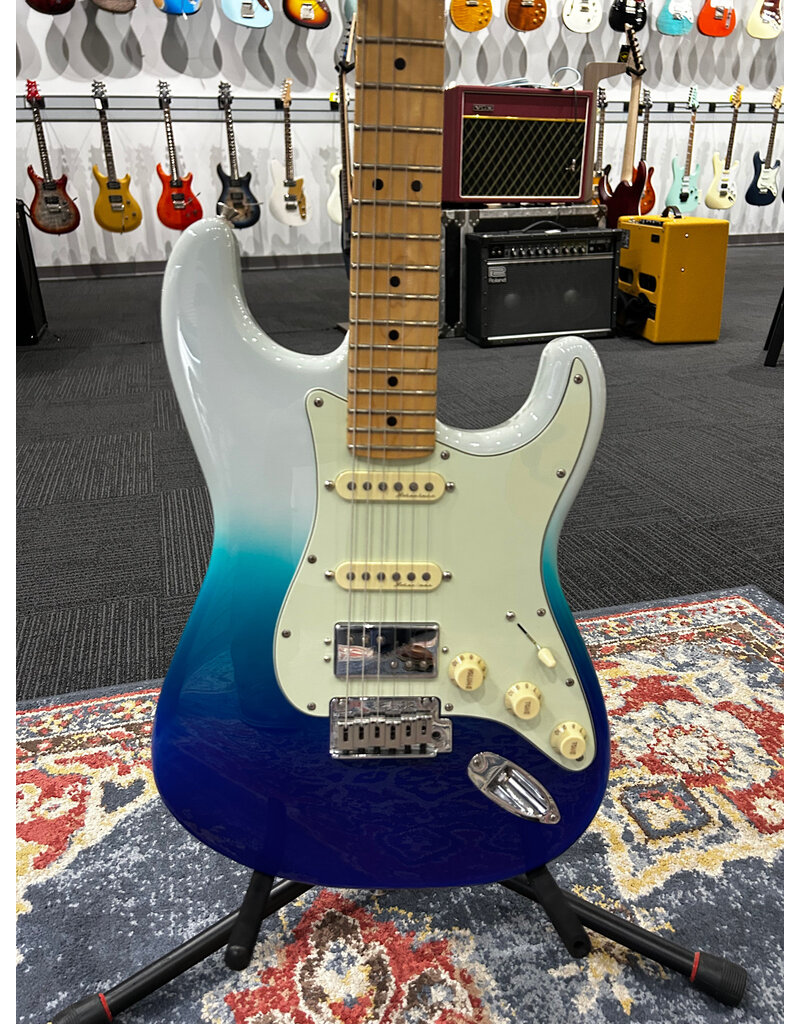 Fender Used Fender Player Plus Strat HSS fade w/ US neck bag