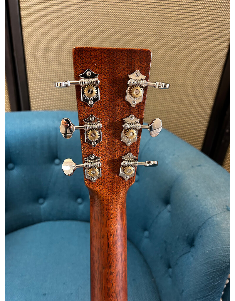 Martin Martin D-18 Standard Series Dreadnought Acoustic