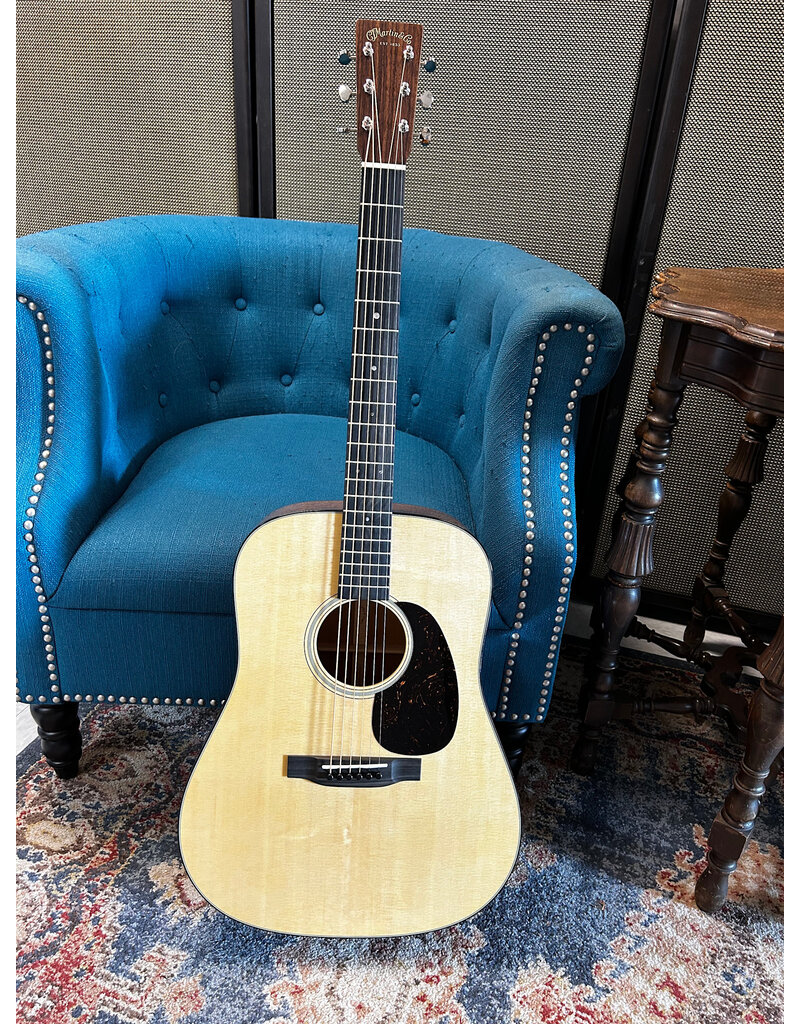 Martin Martin D-18 Standard Series Dreadnought Acoustic