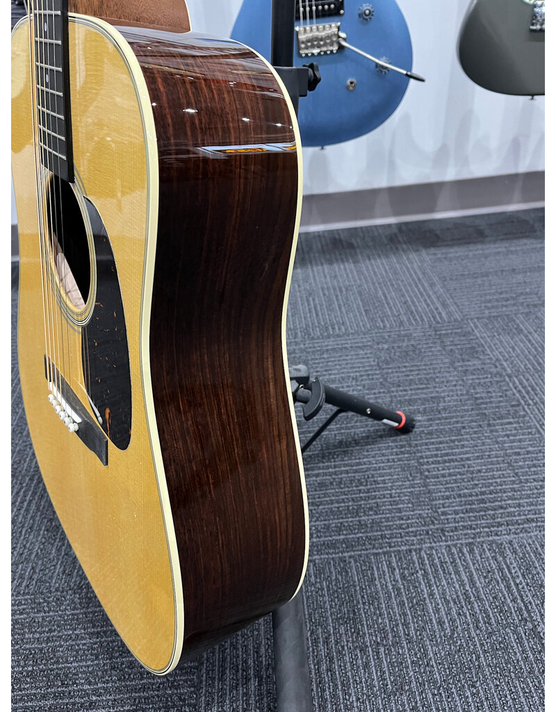 Martin Martin D-28 Standard Series Acoustic