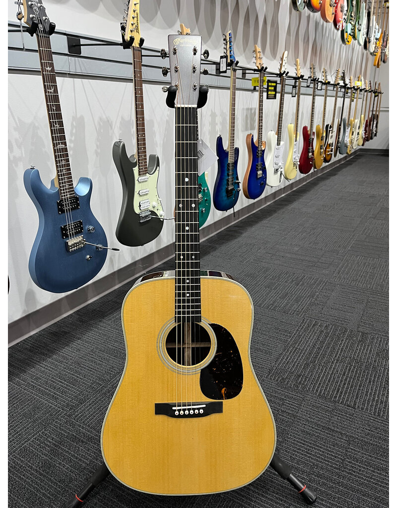 Martin Martin D-28 Standard Series Acoustic