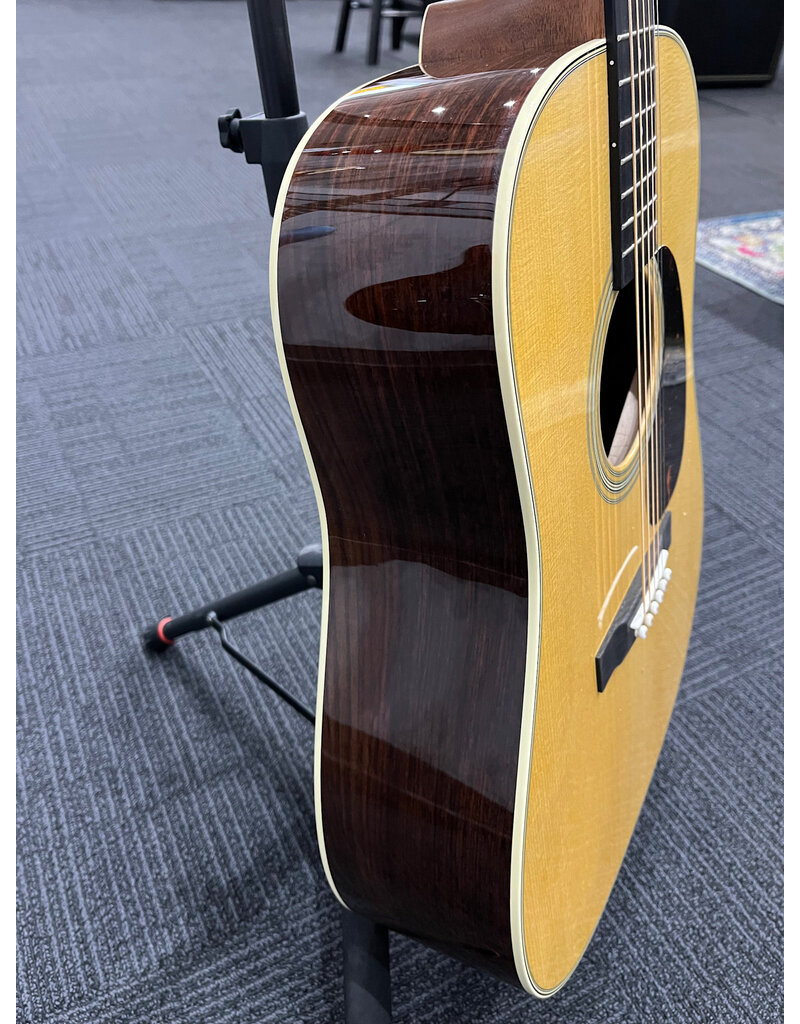 Martin Martin D-28 Standard Series Acoustic