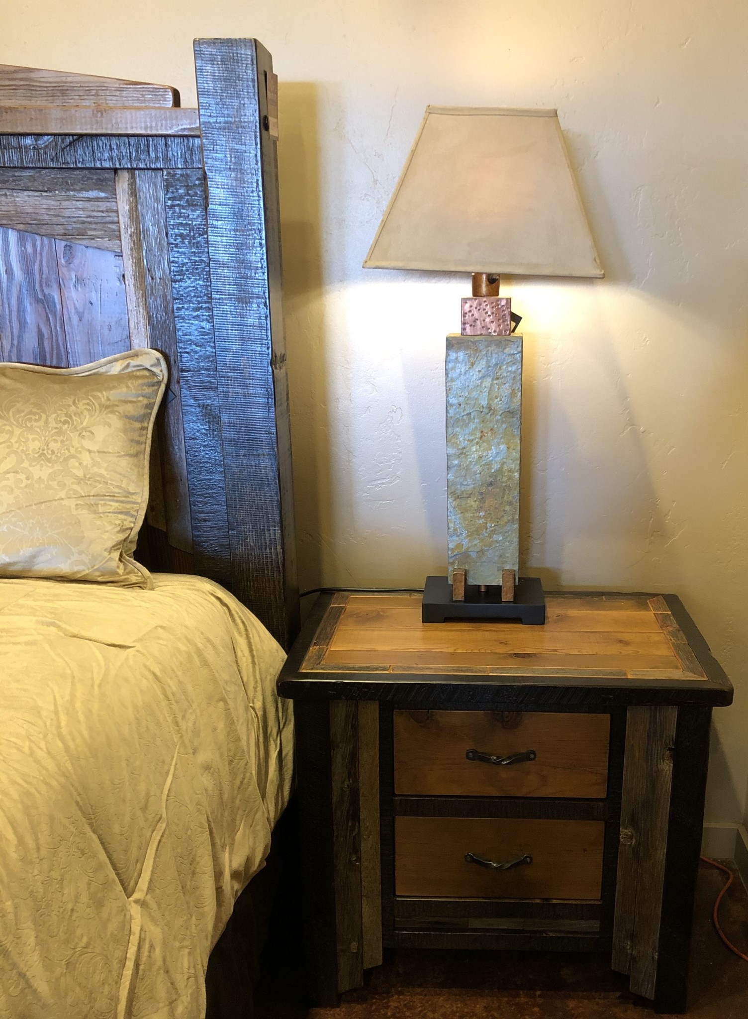 Cody Cody 2 Dwr Nightstand 32x22x28