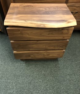 Green Gables Hillsboro 3 drawer Nightstand - Walnut28x28x18