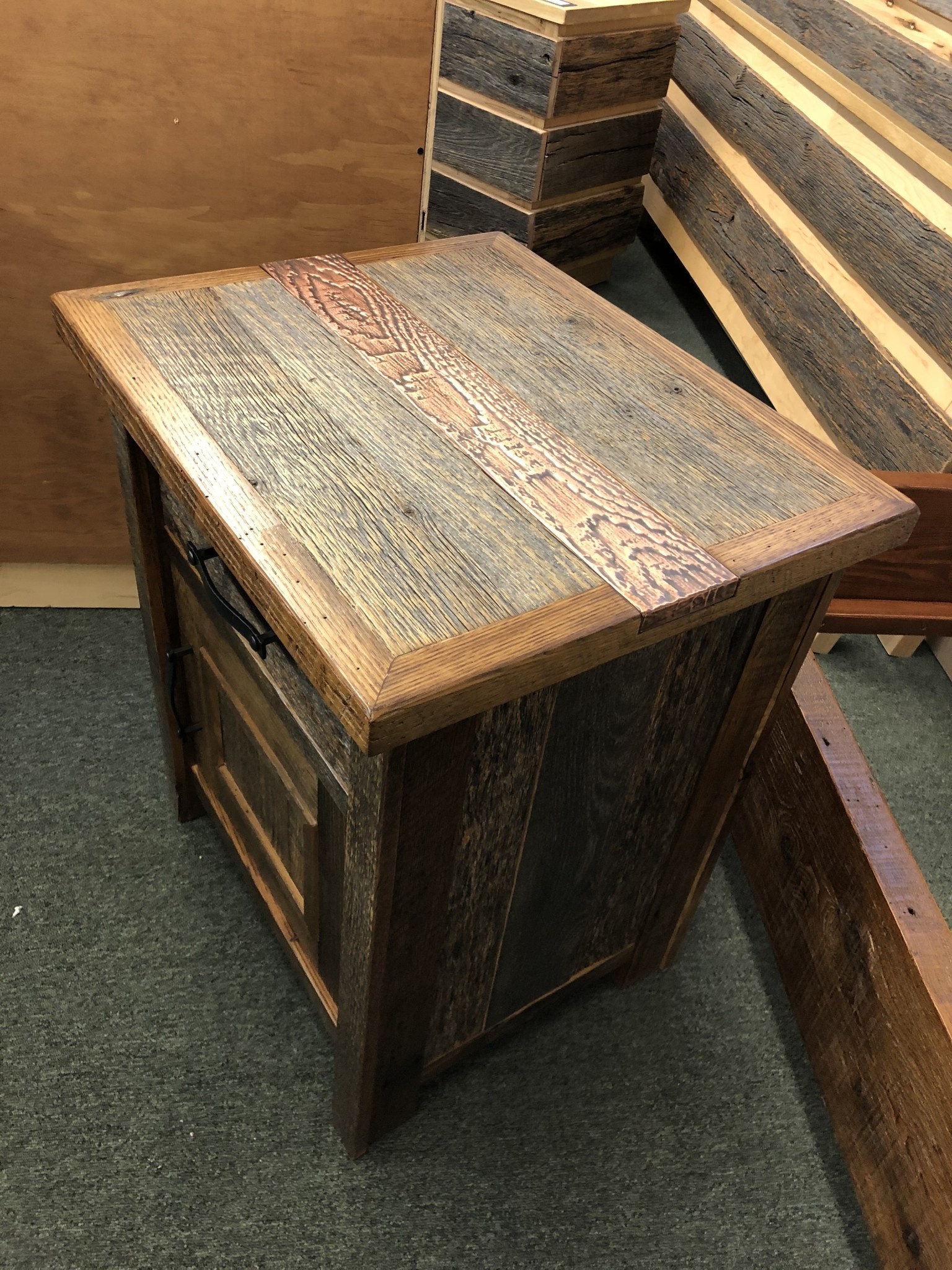 Green Gables Copperhead 1dr 1dwr Nightstand 28Hx24wx20d