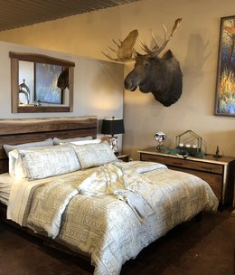 Troubadour Troubadour King Bed