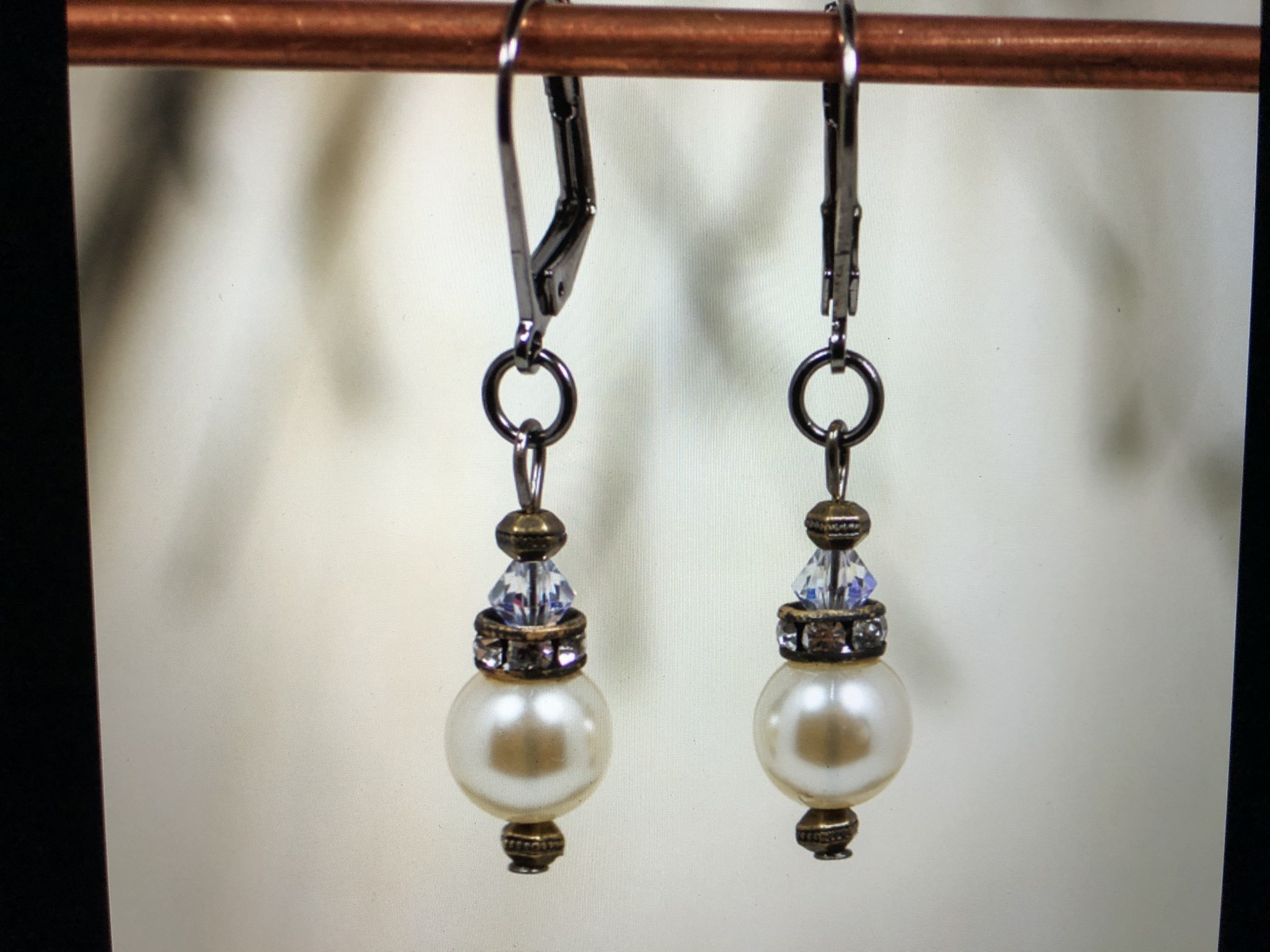 cool water jewelry EW448-165 Earrings: Vintage Pearl Leverback