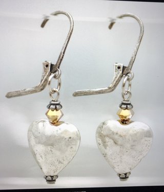 cool water jewelry EW539-180 Earrings: Sun & Snow Hammered Heart cool water jewelry EW539-180 Earrings: Sun & Snow Hammered Heart