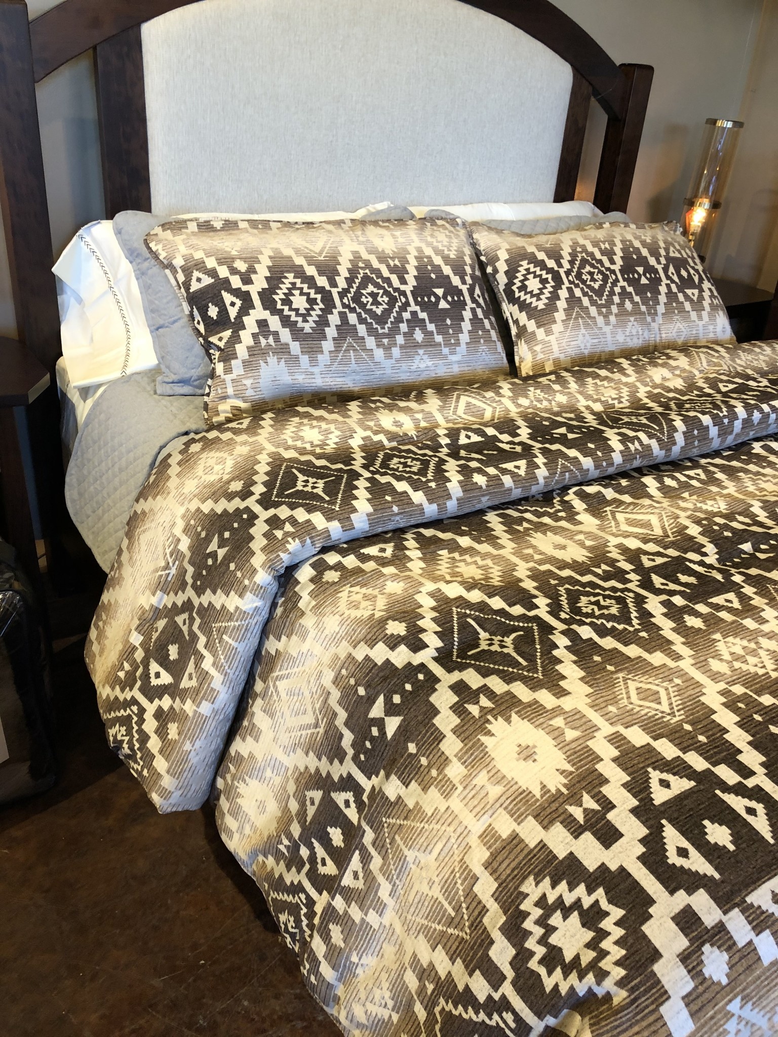 Chalet Aztec 3 pc Comforter Set - KING - Big Bear Furniture