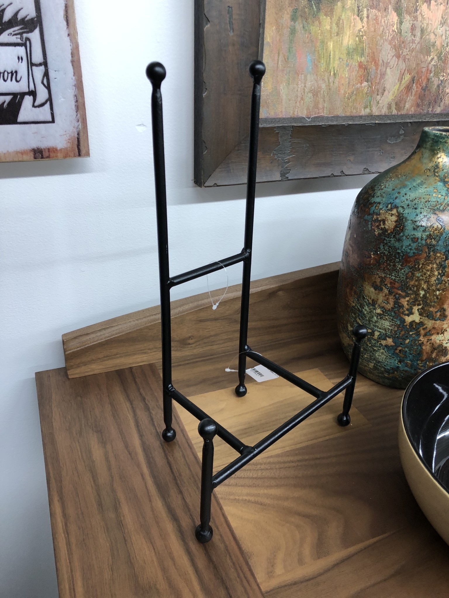 Uma X-Large Chair Easel 14"H