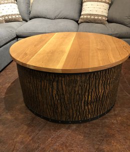 Green Gables Mossy Oak Carver Point Round Coffee Table w/Natural Bark-Cherry Top****D