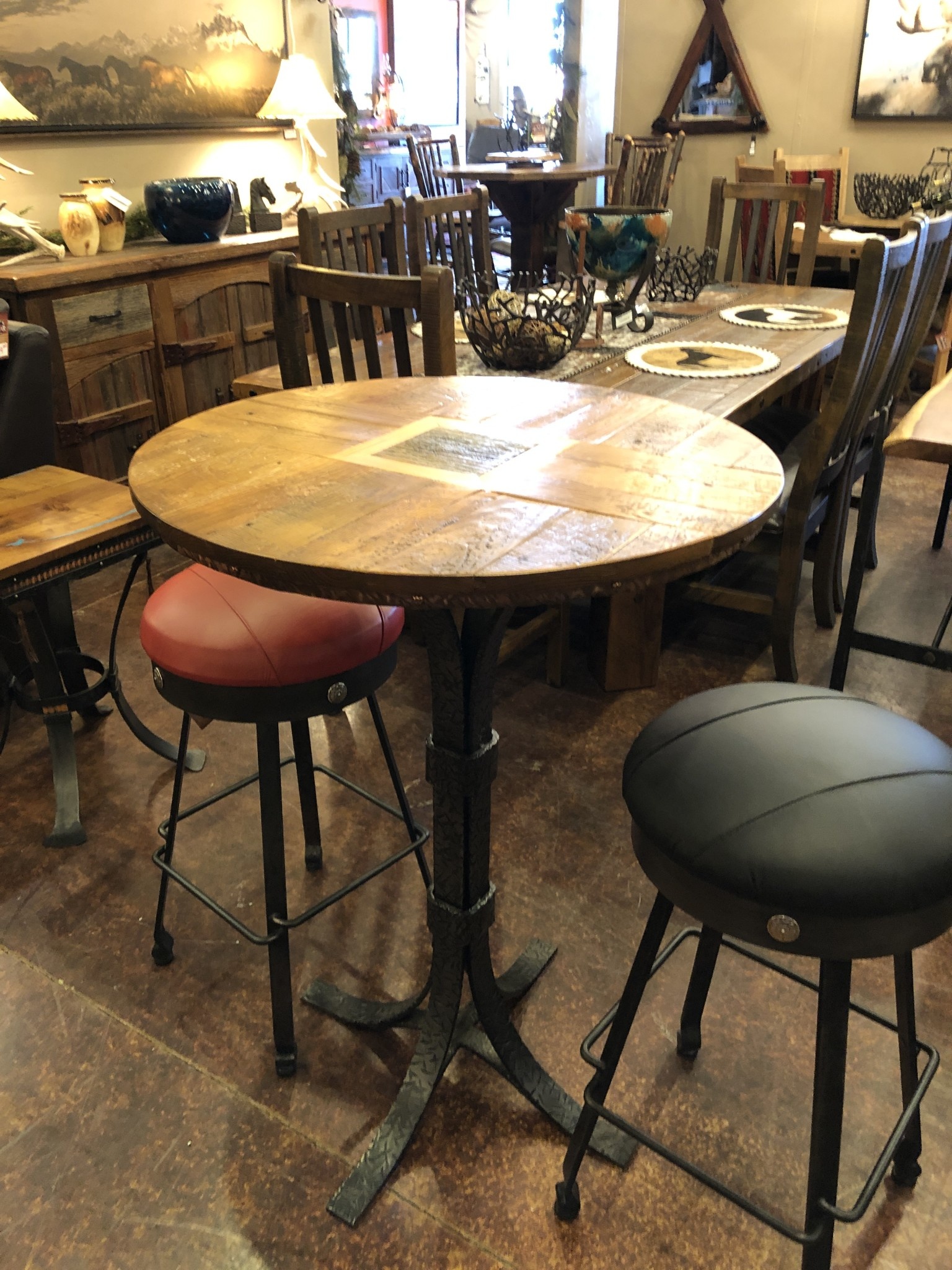 pub table round wood