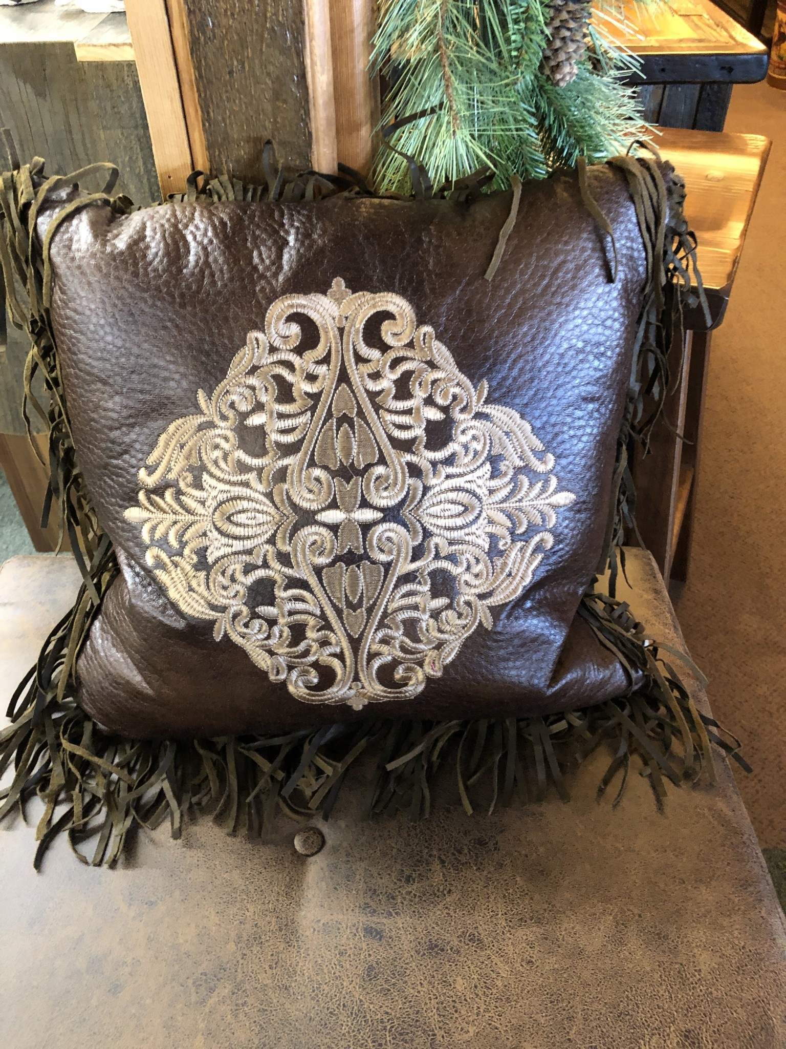 Hiend Austin Medallion Pillow