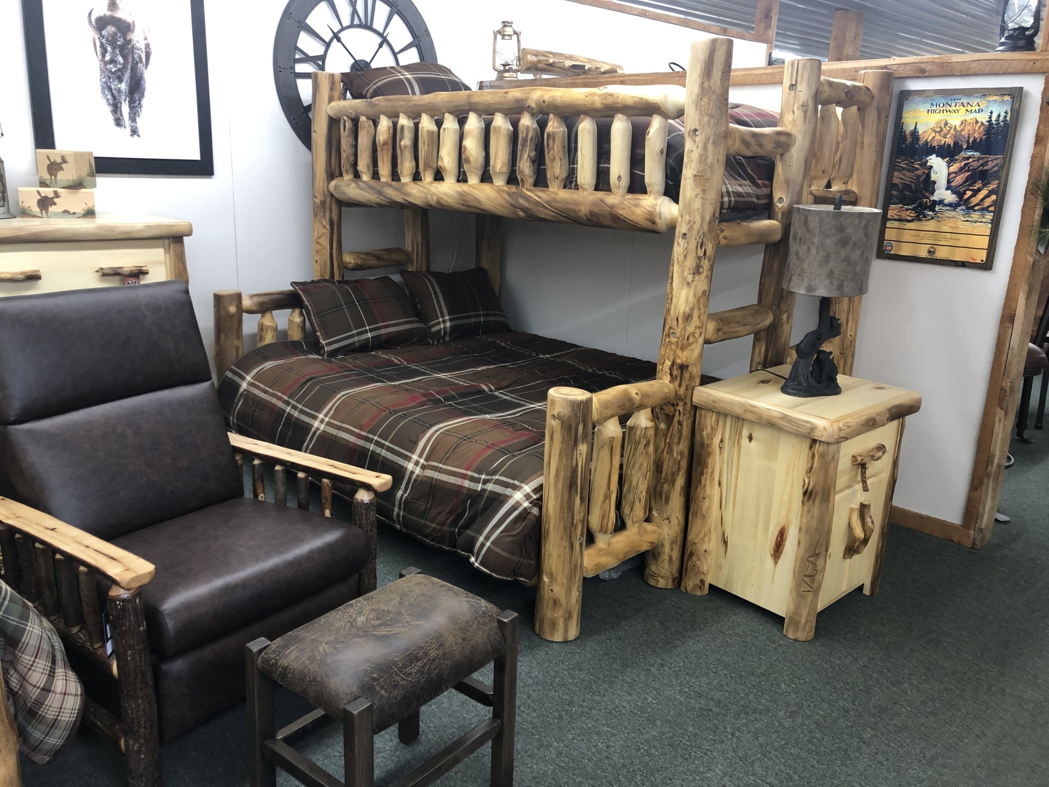 Rustic log Aspen Twin/Queen Bunk Bed