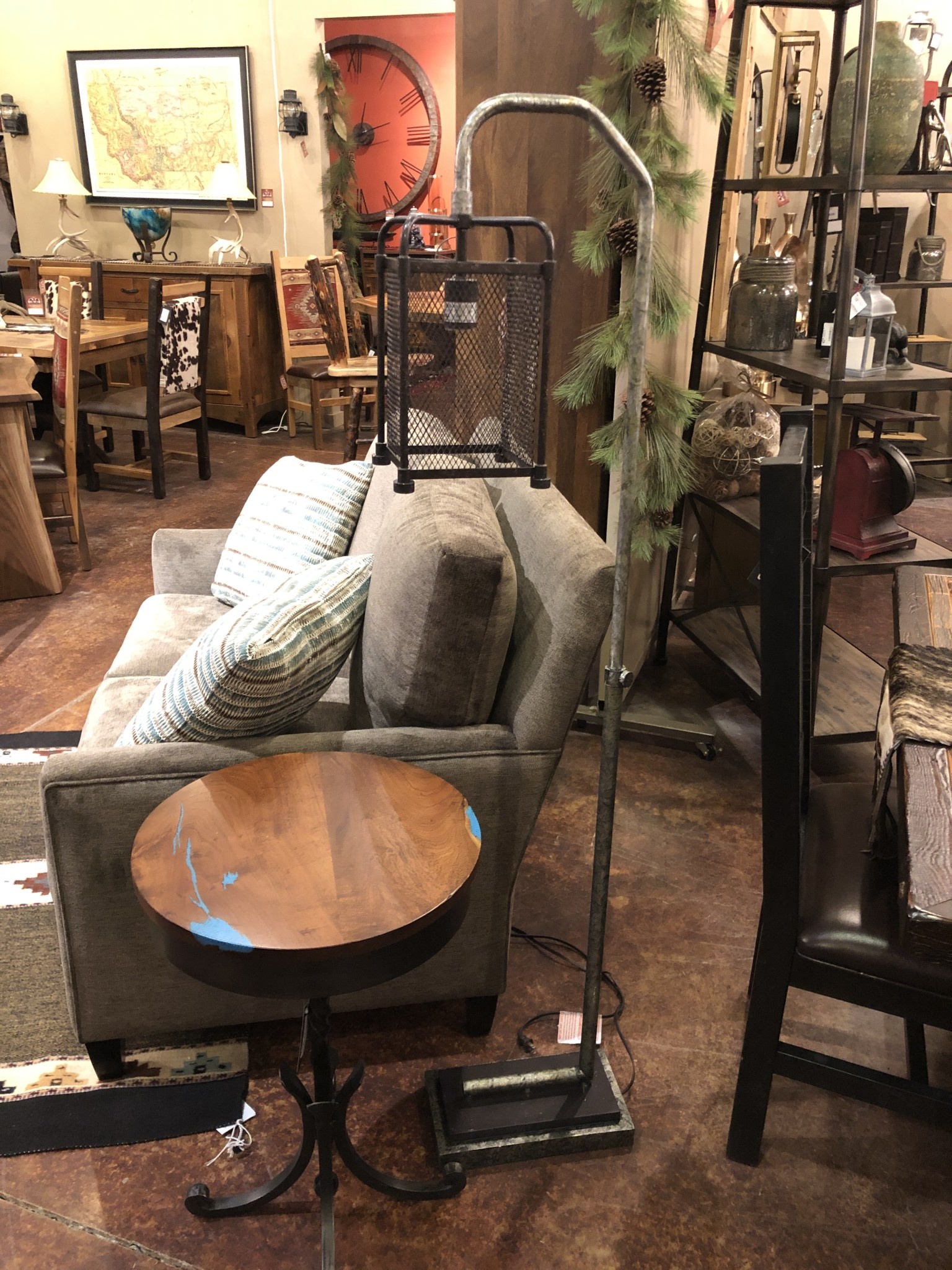 Crestview Chicago Floor Lamp Big Bear Furniture