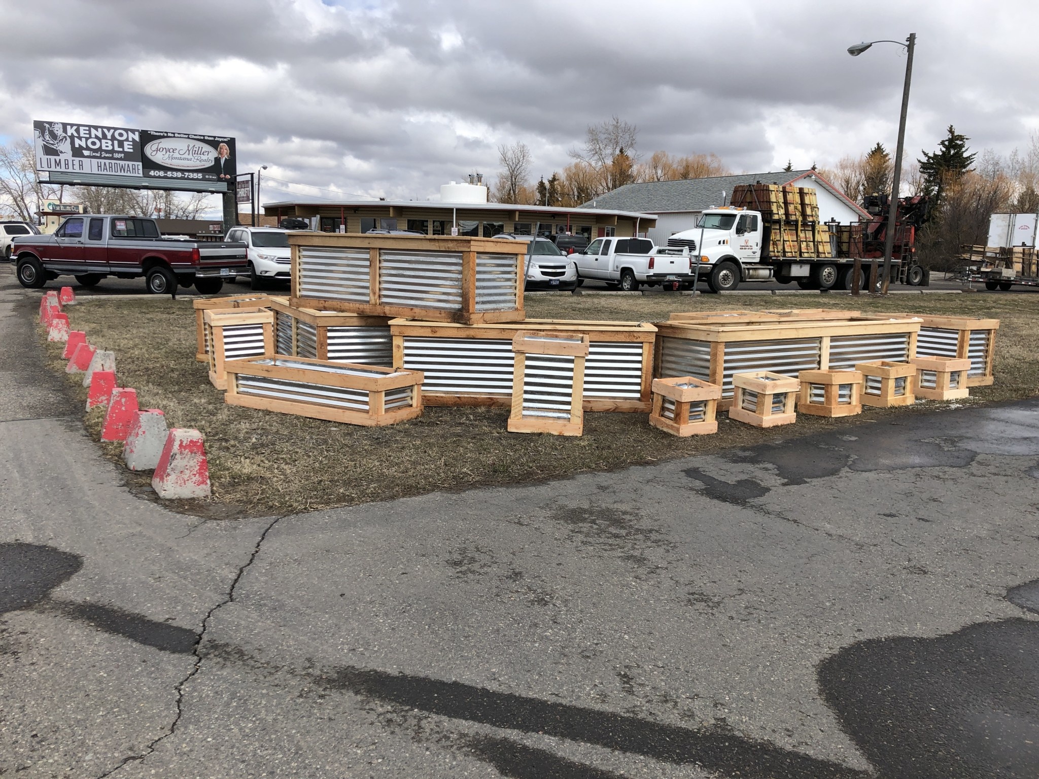 Co-Rustic North 2' x 2' x 30"H Planter Box