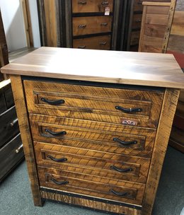 Green Gables Mossy Oak Carver Point 4 Dwr Chest**