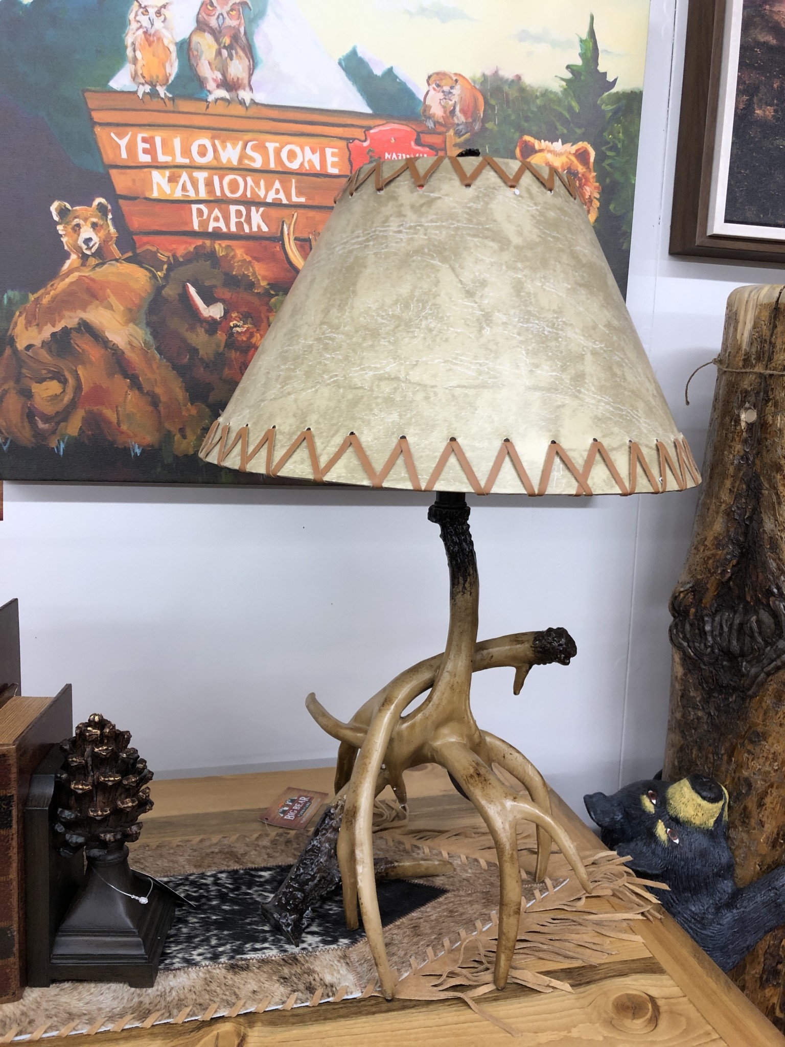 Crestview Trophy Table Lamp (Zig/Zag)