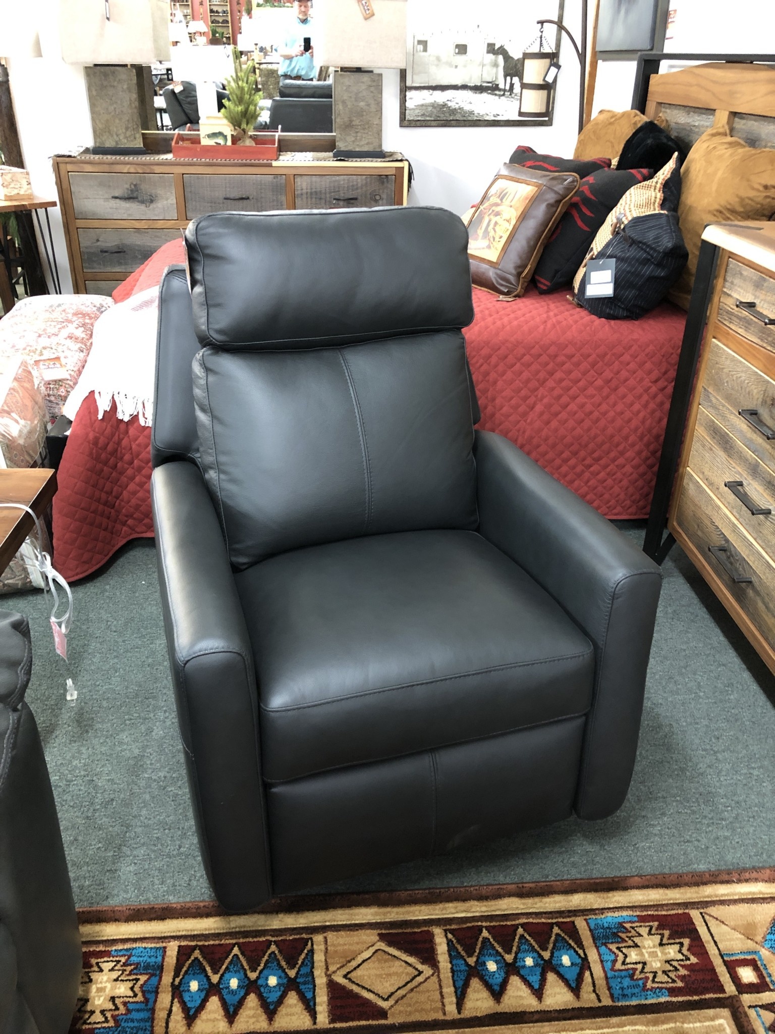 Omnia Riverside Drive Recliner -Gr 2 (with Swivel Glider)
