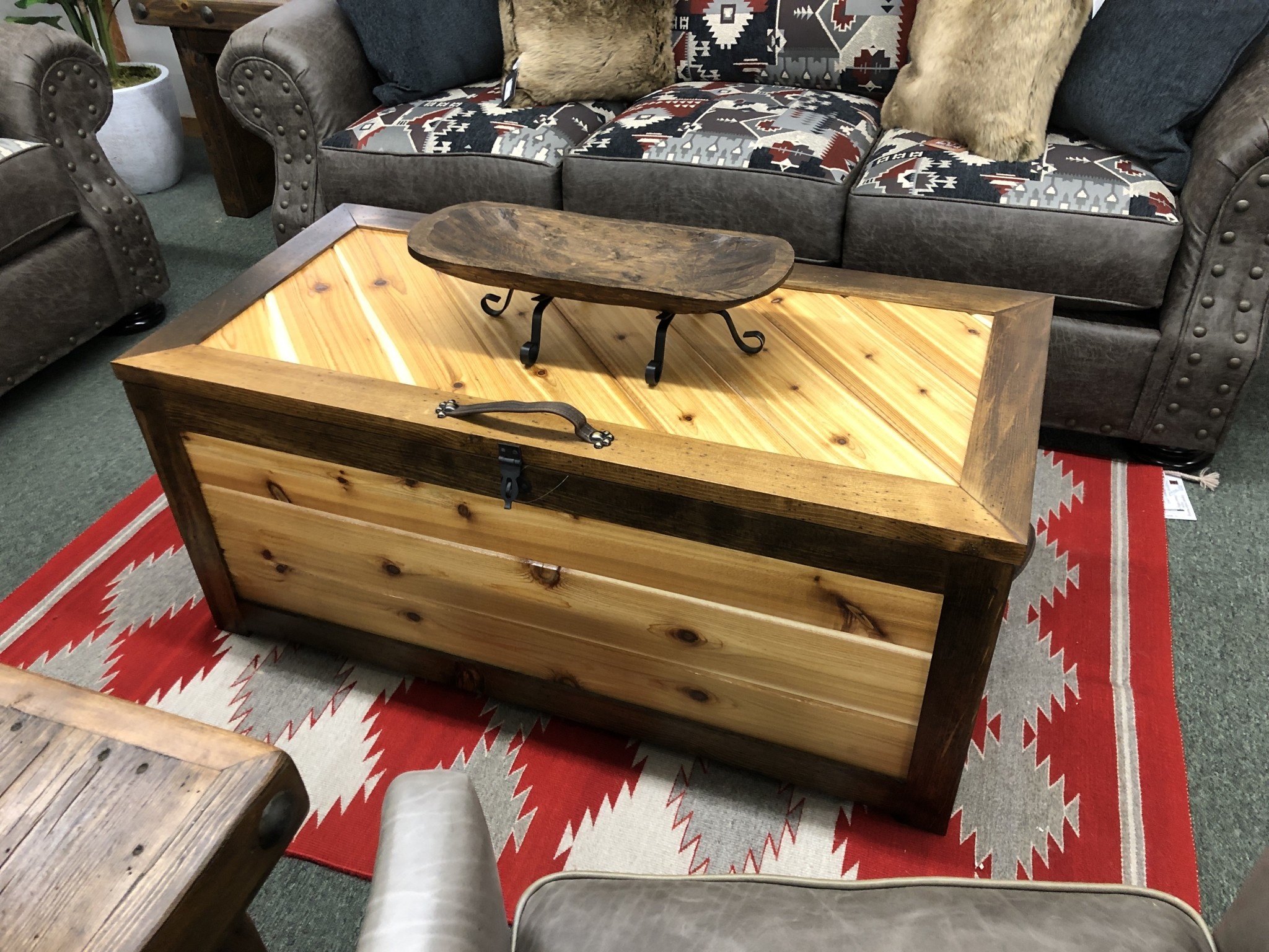 MCE Industries Blanket Chest (Cedar Lined)