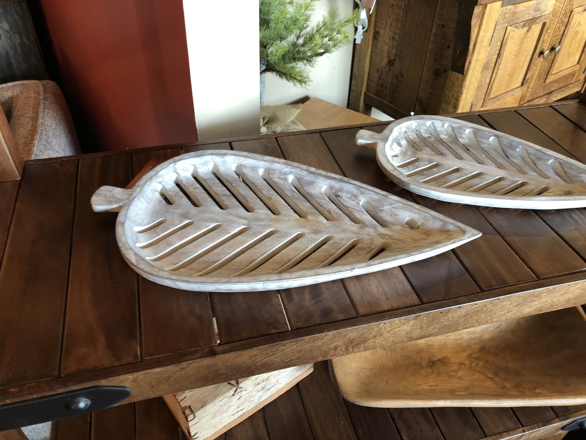 Crestview Palmetto MEDIUM Leaf Dish-18"L